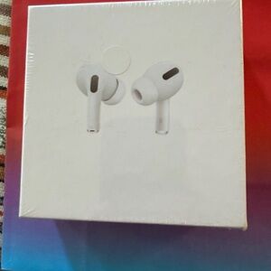 White Wireless Earbuds